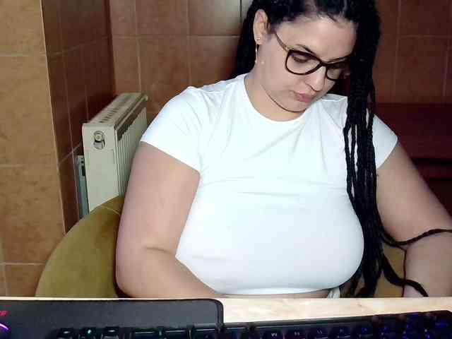 MoniqQuuen webcam