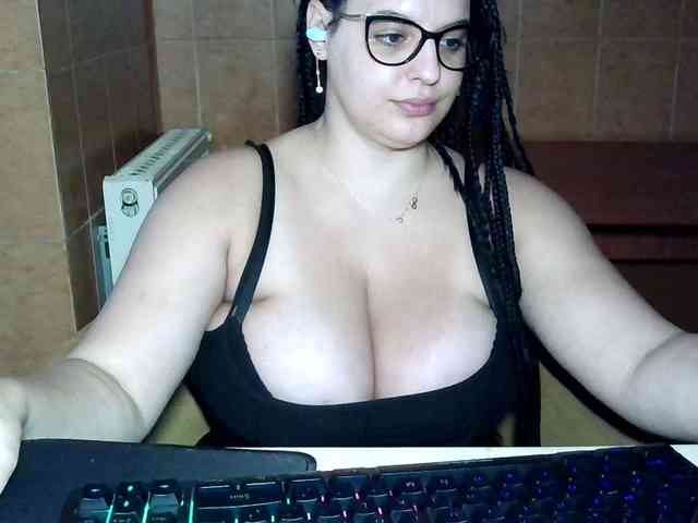 MoniqQuuen webcam