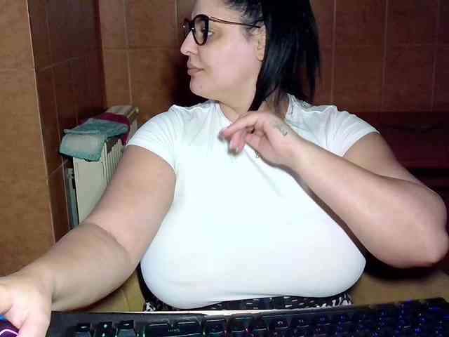 MoniqQuuen webcam