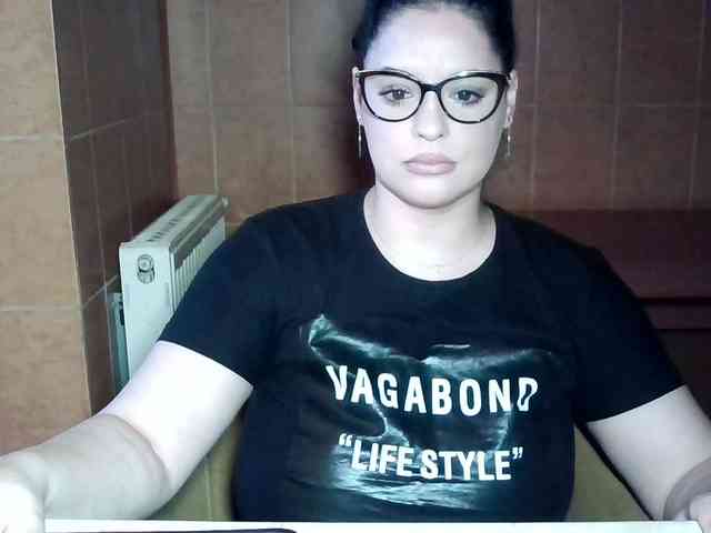 MoniqQuuen webcam