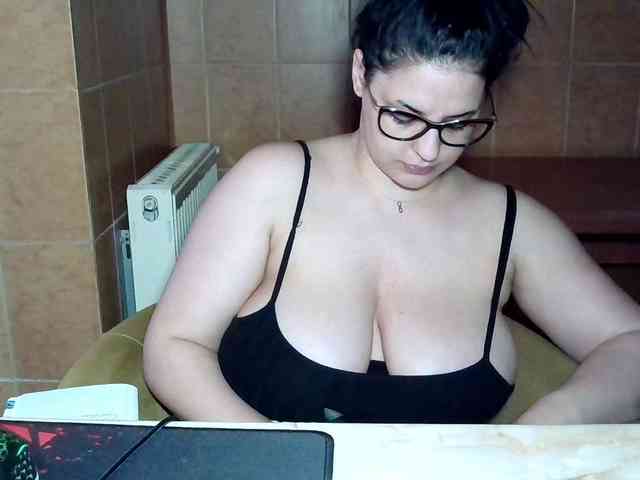 MoniqQuuen webcam