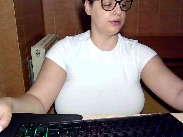 MoniqQuuen webcam
