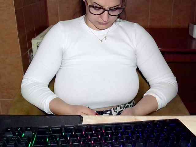 MoniqQuuen MoniqQuuen