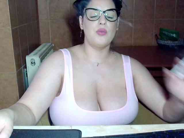 MoniqQuuen webcam
