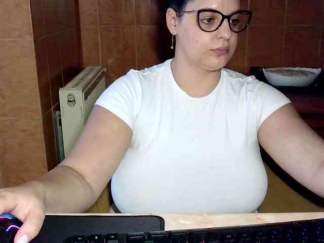 MoniqQuuen webcam