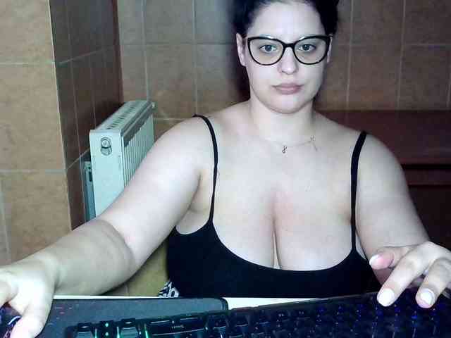 MoniqQuuen webcam
