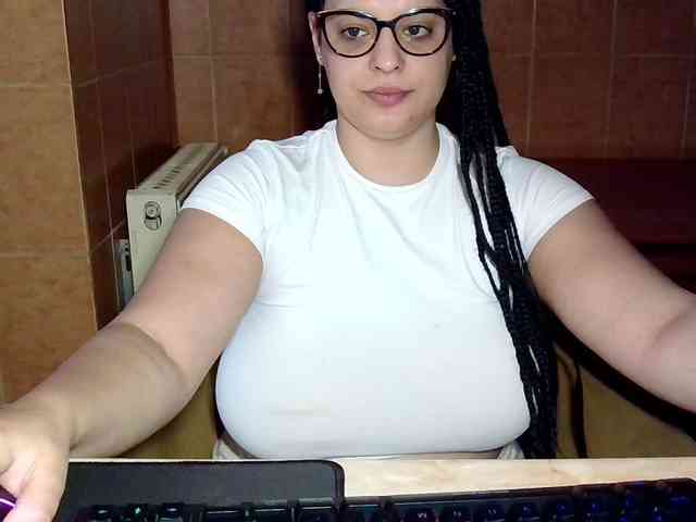 MoniqQuuen webcam