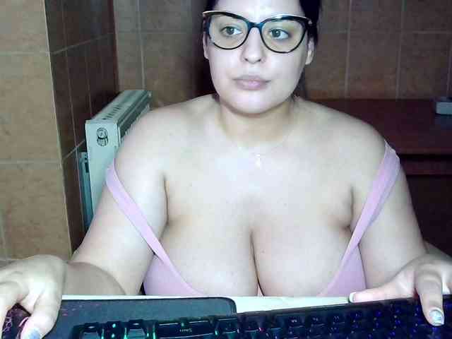 MoniqQuuen webcam