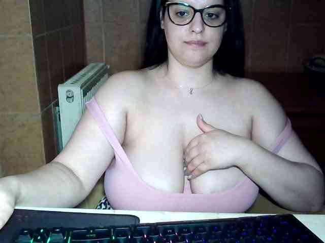 MoniqQuuen webcam