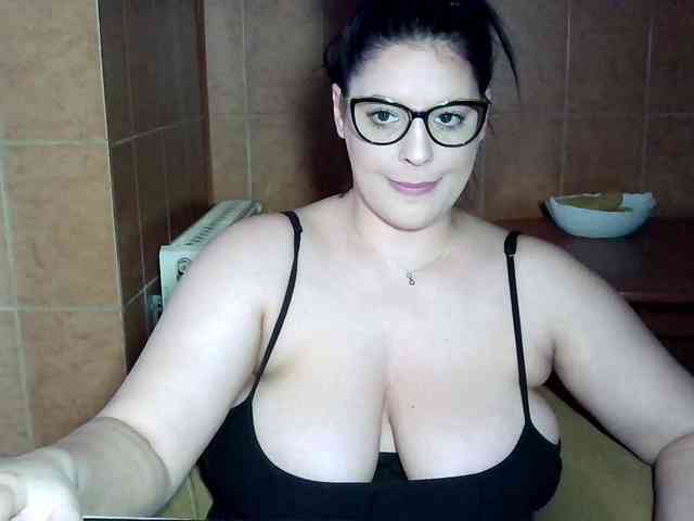 MoniqQuuen webcam