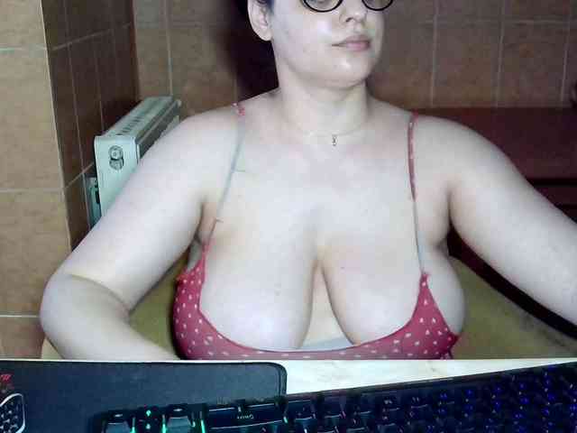 MoniqQuuen webcam