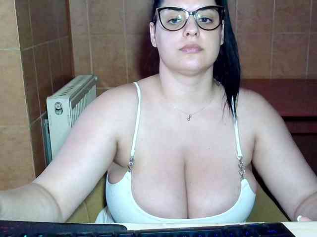 MoniqQuuen webcam