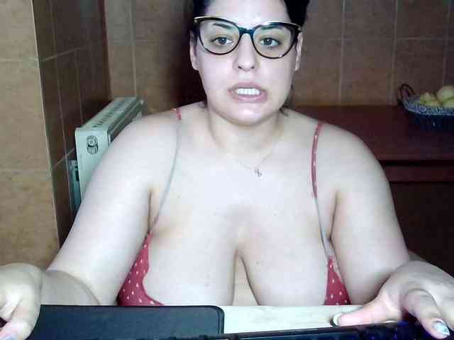 MoniqQuuen webcam