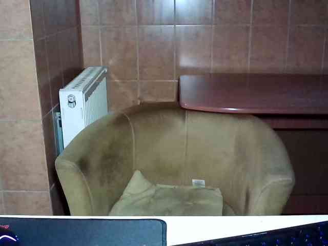 MoniqQuuen webcam