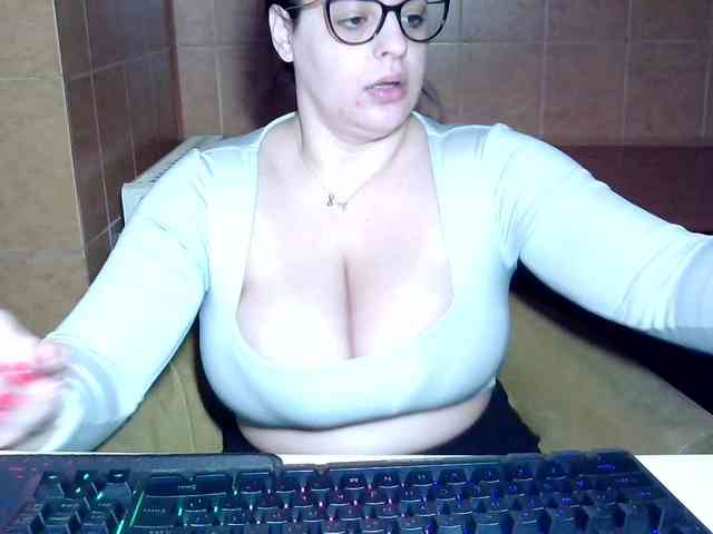 MoniqQuuen webcam