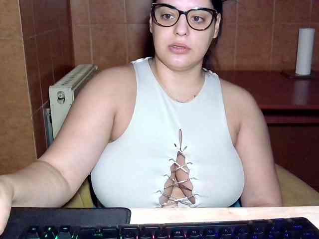MoniqQuuen webcam