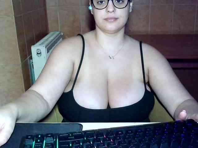 MoniqQuuen MoniqQuuen