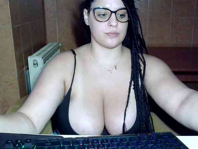 MoniqQuuen's webcam live show
