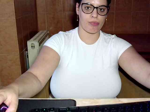 MoniqQuuen webcam
