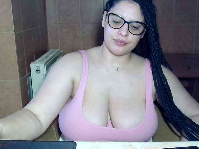 MoniqQuuen webcam
