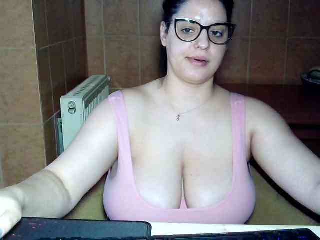 MoniqQuuen webcam