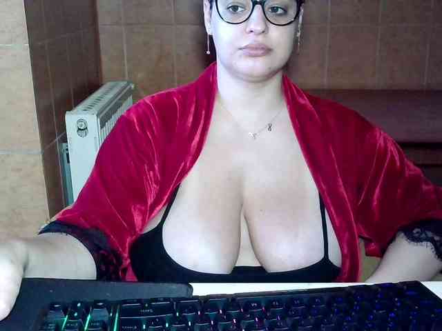 MoniqQuuen webcam