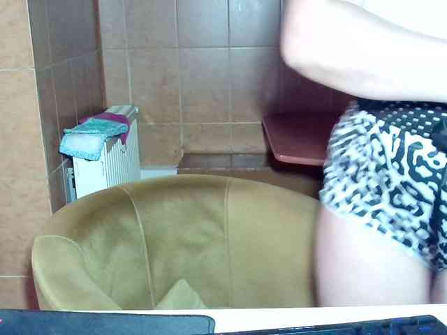 MoniqQuuen webcam