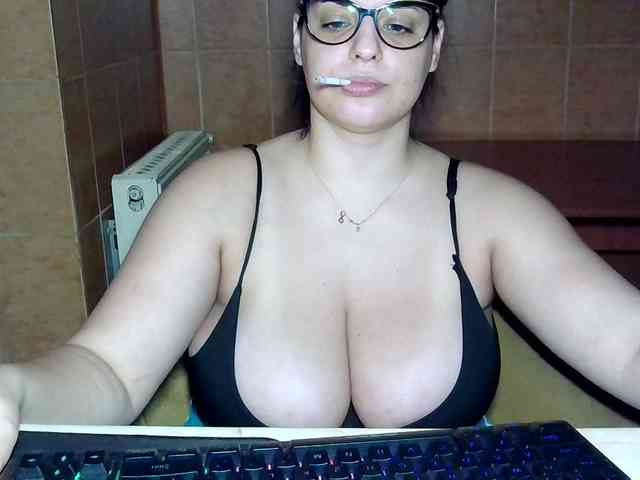 MoniqQuuen MoniqQuuen