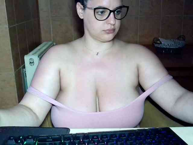 MoniqQuuen webcam