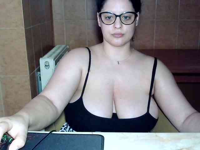 MoniqQuuen webcam