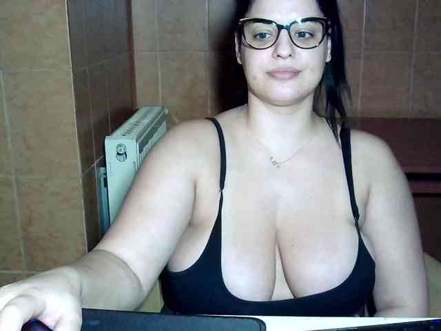 MoniqQuuen MoniqQuuen