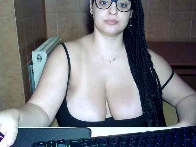 MoniqQuuen webcam
