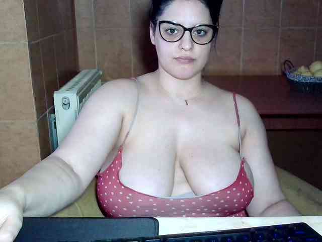 MoniqQuuen webcam