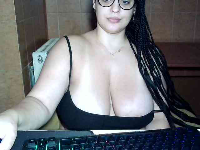 MoniqQuuen webcam