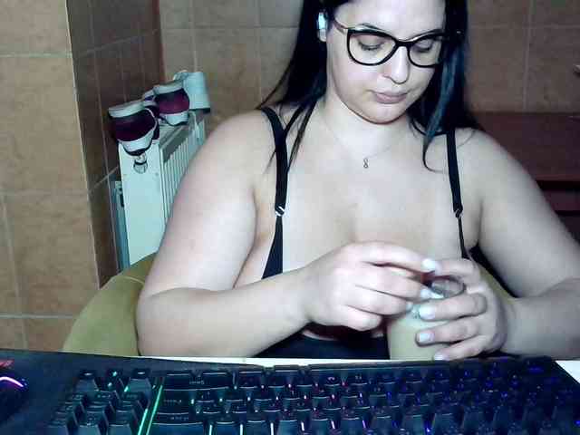 MoniqQuuen MoniqQuuen