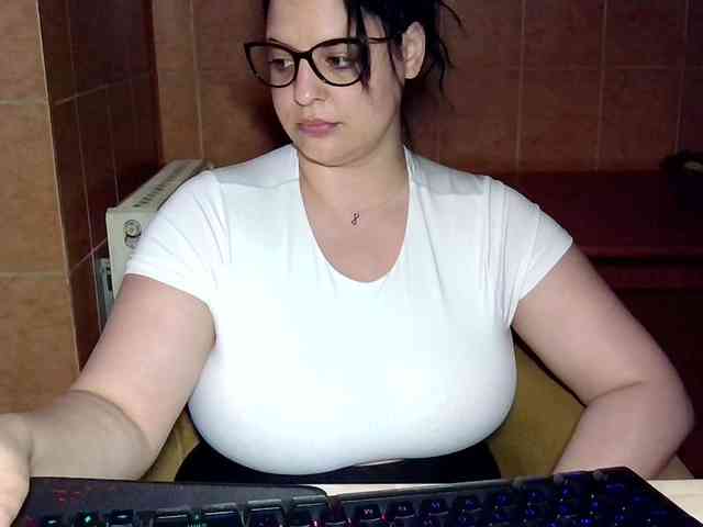MoniqQuuen webcam