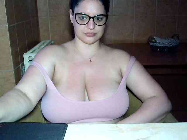 MoniqQuuen webcam