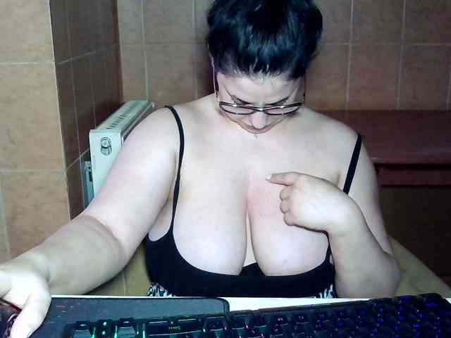 MoniqQuuen webcam
