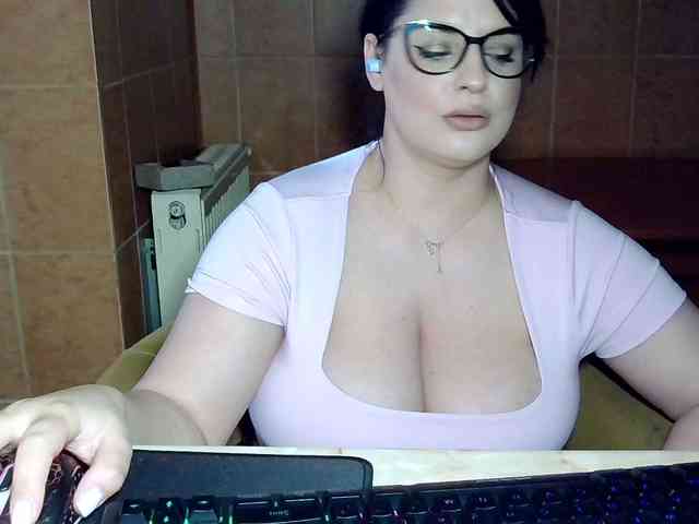 MoniqQuuen webcam