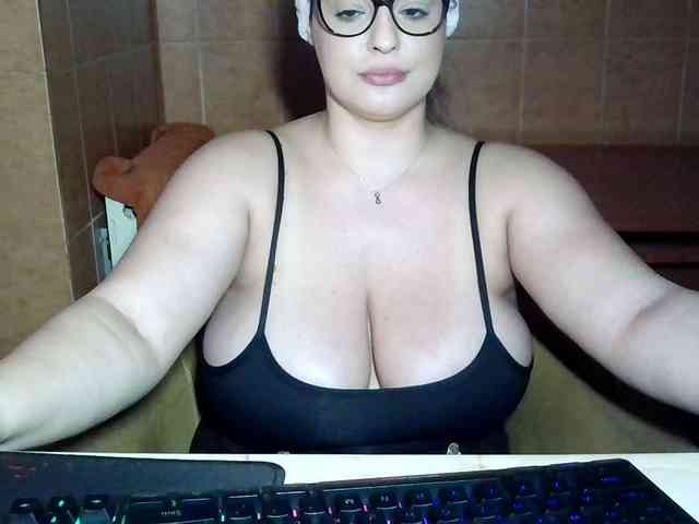 MoniqQuuen MoniqQuuen