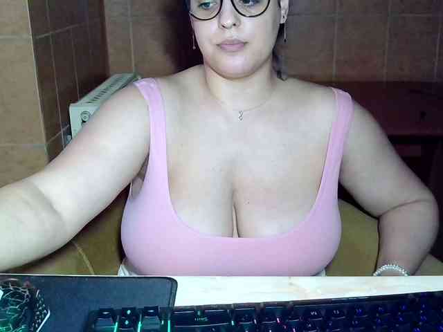 MoniqQuuen webcam