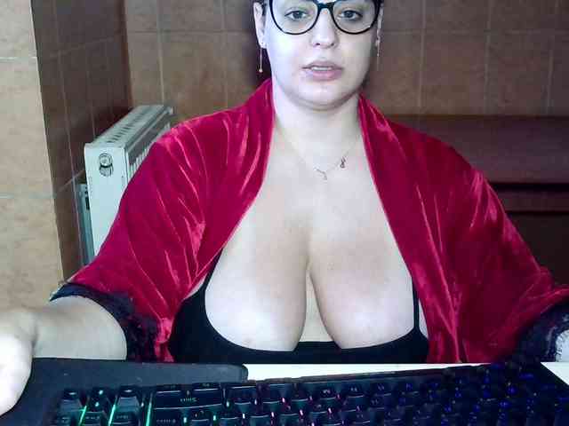 MoniqQuuen webcam