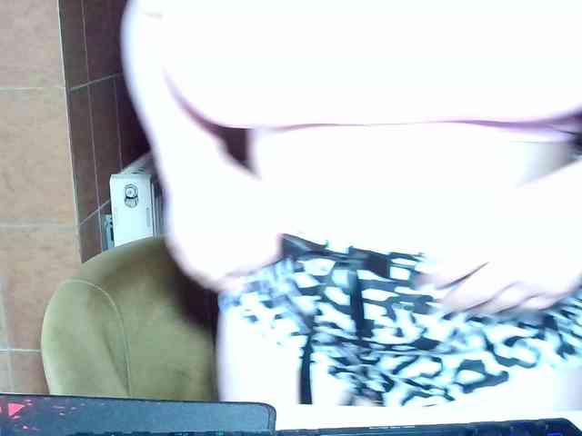 MoniqQuuen webcam