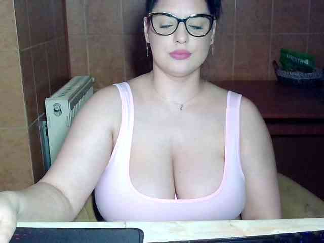 MoniqQuuen webcam