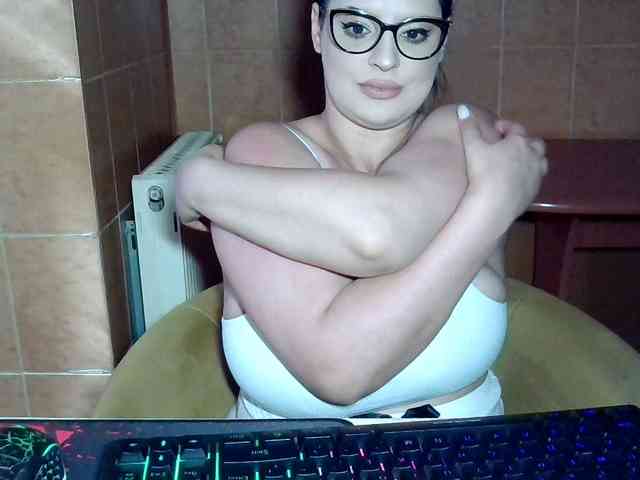 MoniqQuuen webcam