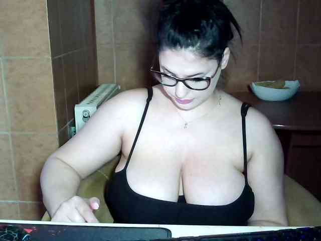 MoniqQuuen webcam