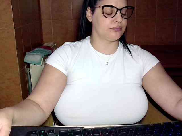 MoniqQuuen webcam