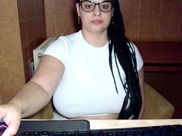 MoniqQuuen webcam