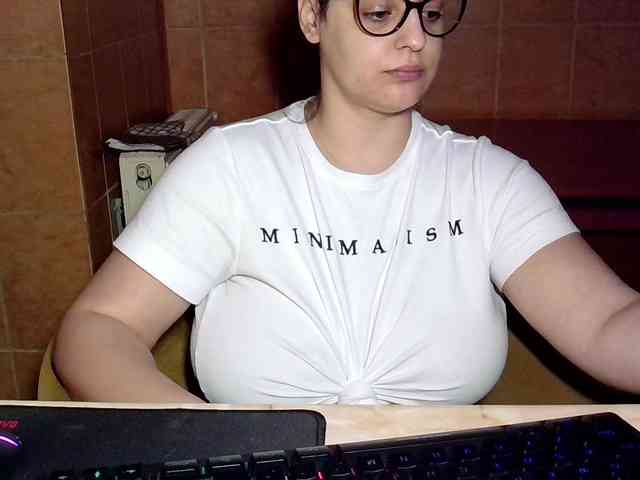 MoniqQuuen MoniqQuuen