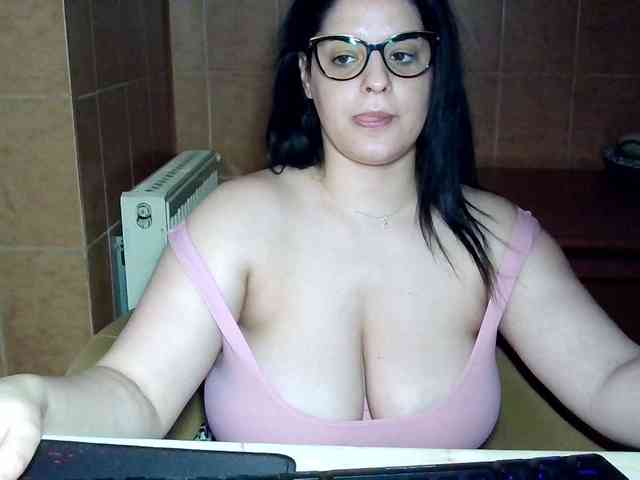 MoniqQuuen webcam
